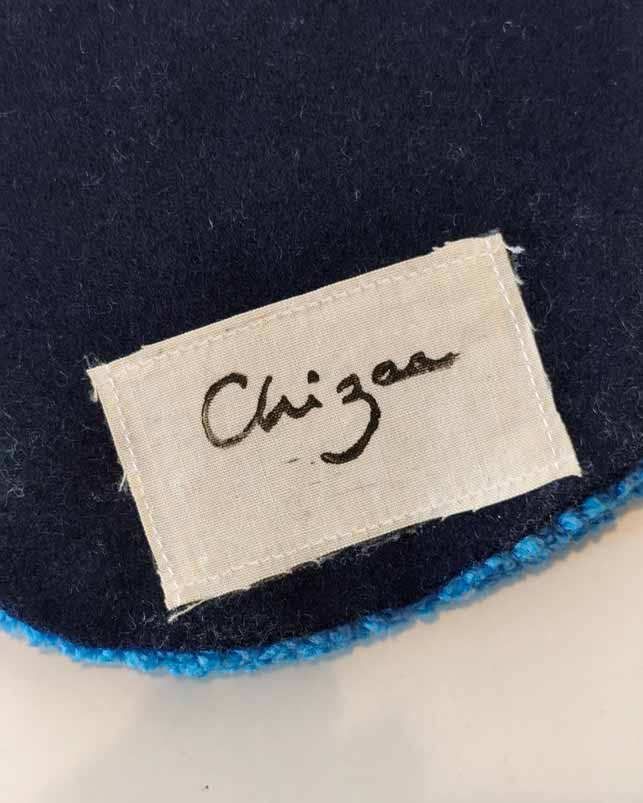 Décoration murale tuftée - pensée bleue