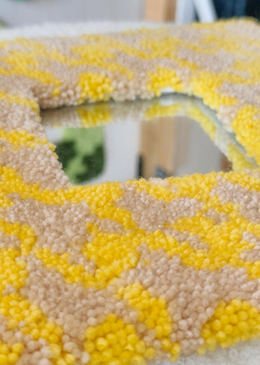Miroir tufté - pied-de-poule jaune