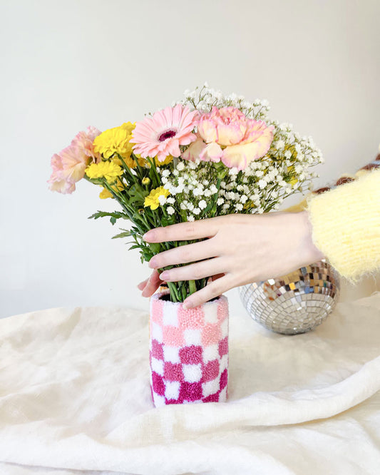 Vase damier dégradé rose