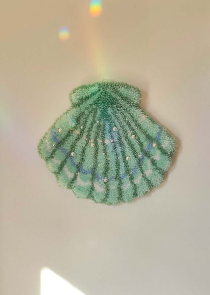 Décoration murale tuftée - coquillage perlé