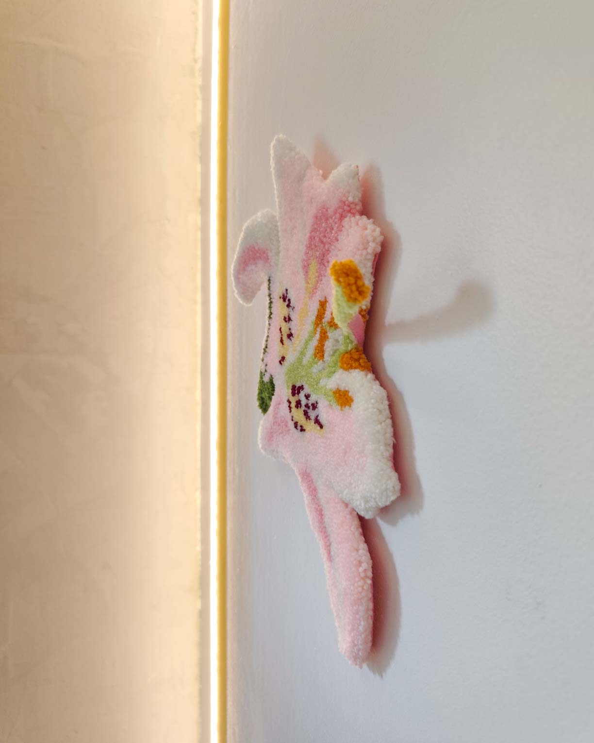 Fleur de lys tuftée murale - pistil malléable