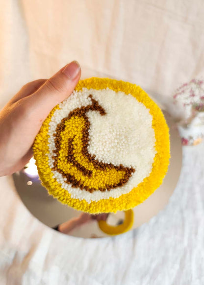 Miroir main tufté - banane