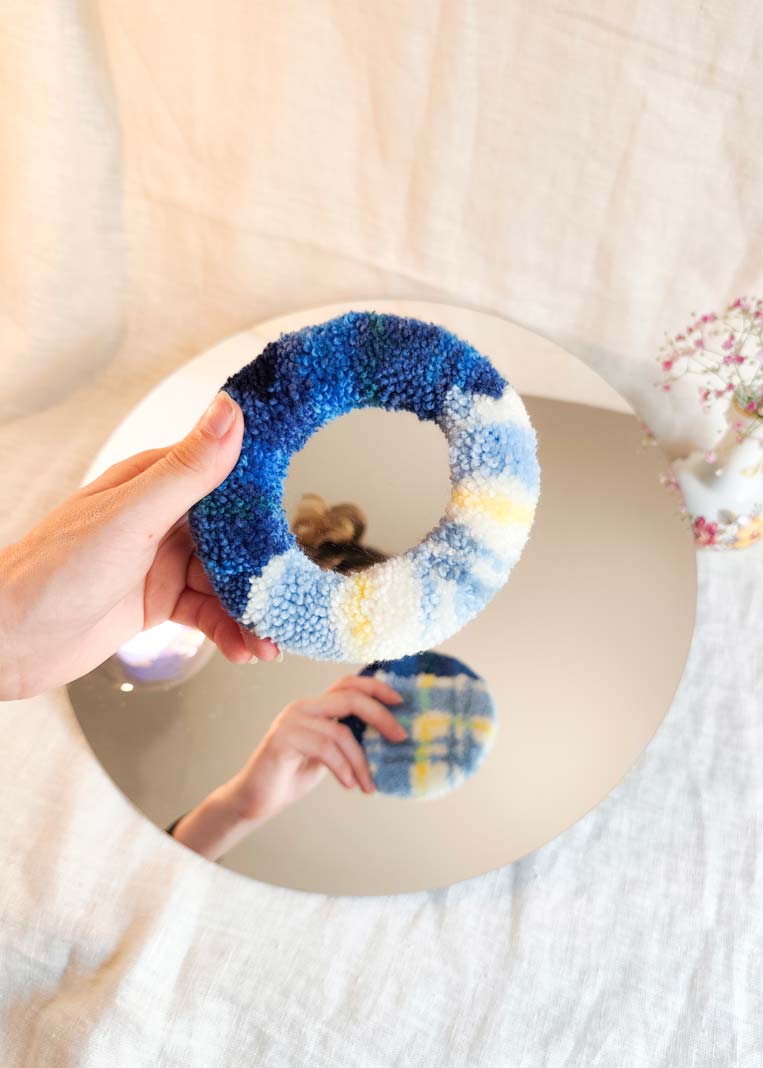 Miroir main tufté - madras bleu