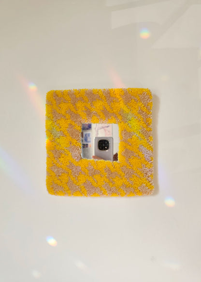 Miroir tufté - pied-de-poule jaune