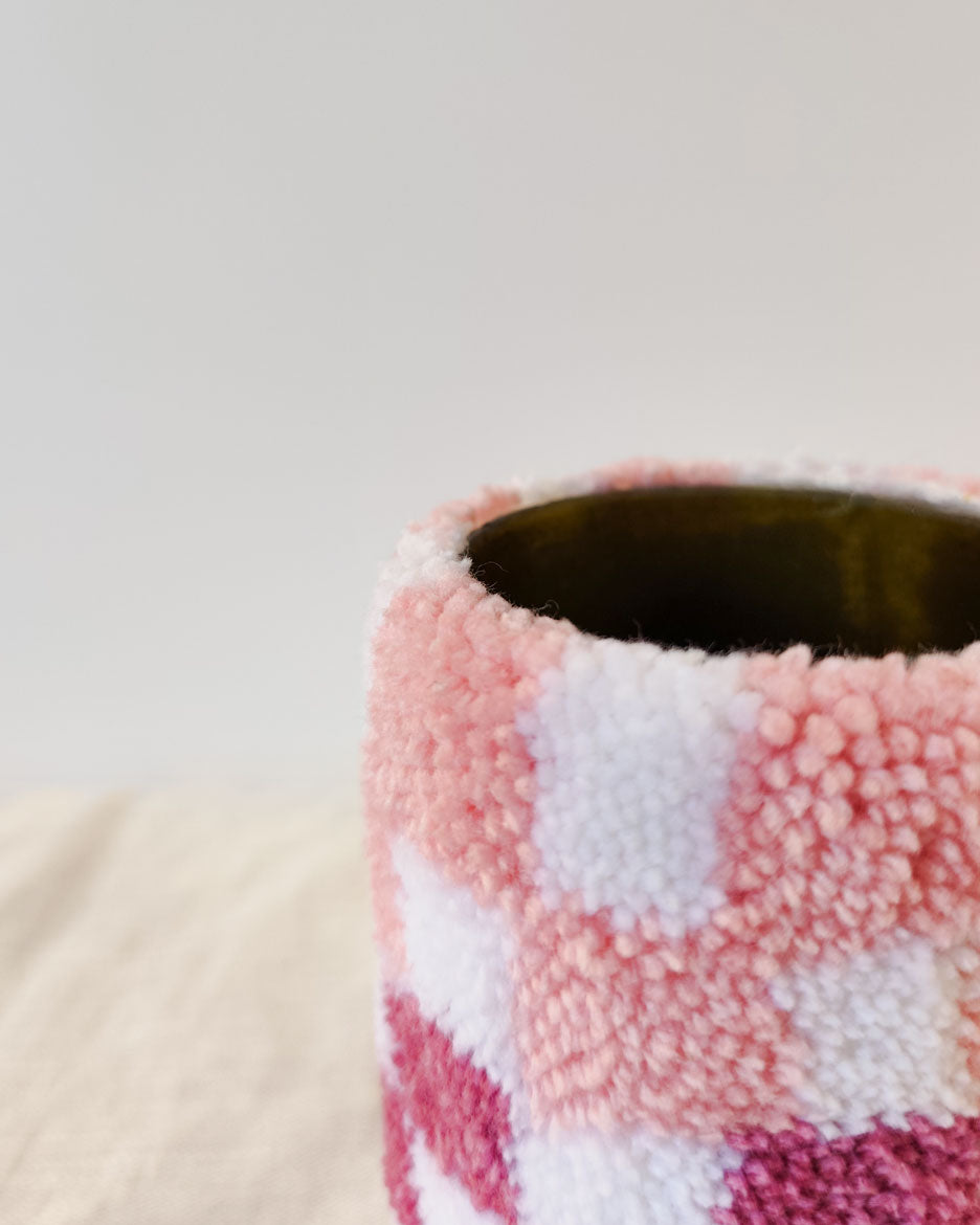 Vase damier dégradé rose